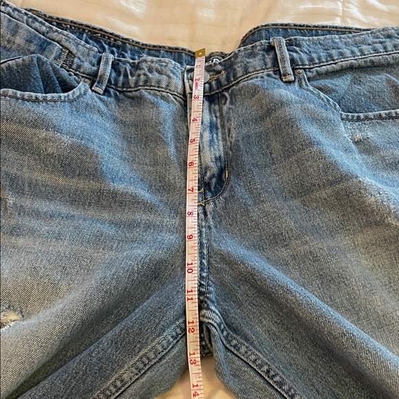 BDG Distressed Blue Boyfriend Jeans - Picture 6 of 10